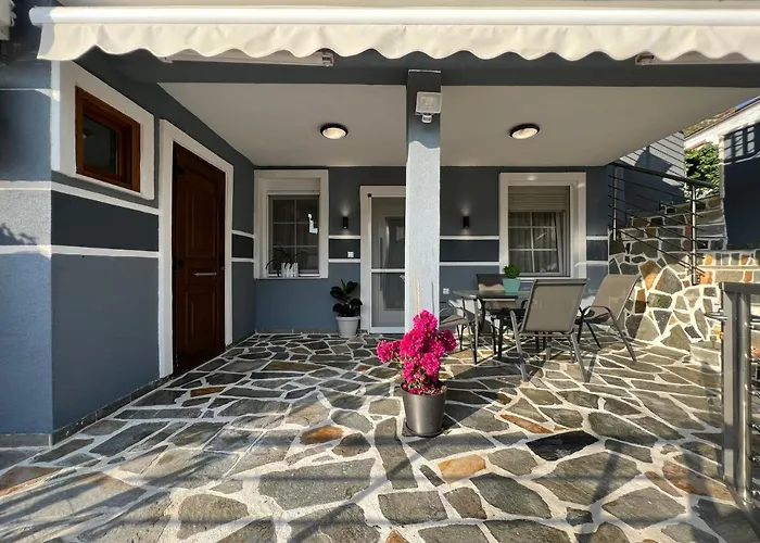 Aem House